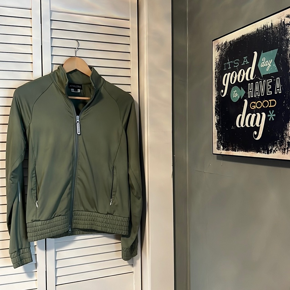 Athleta sage green fitness zip up jacket